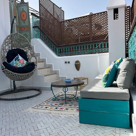 Riad Amazing Amazigh Avec Jacuzzi Petit Dejeuner Compris Avec Aussi Chambres Familiales Pres De La Place Jemaa El Fna Marakeş Dış mekan fotoğraf