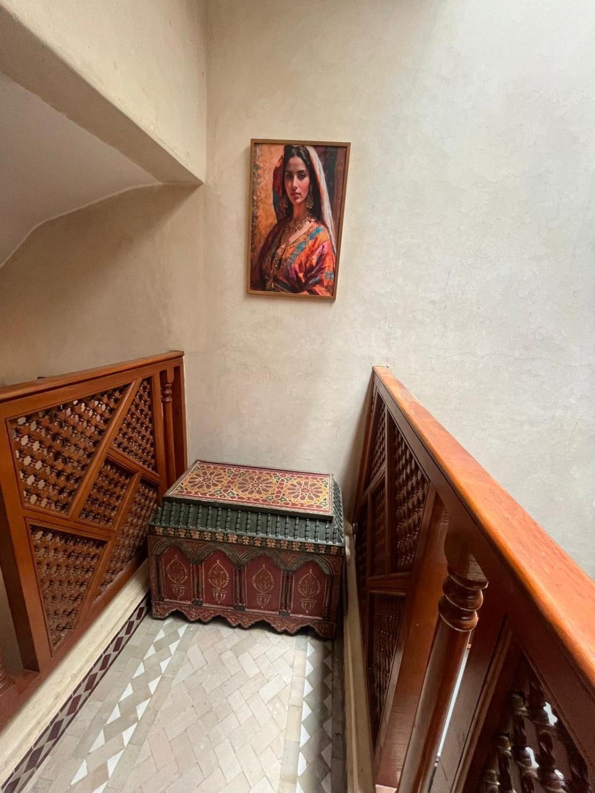 Riad Amazing Amazigh Avec Jacuzzi Petit Dejeuner Compris Avec Aussi Chambres Familiales Pres De La Place Jemaa El Fna Marakeş Dış mekan fotoğraf