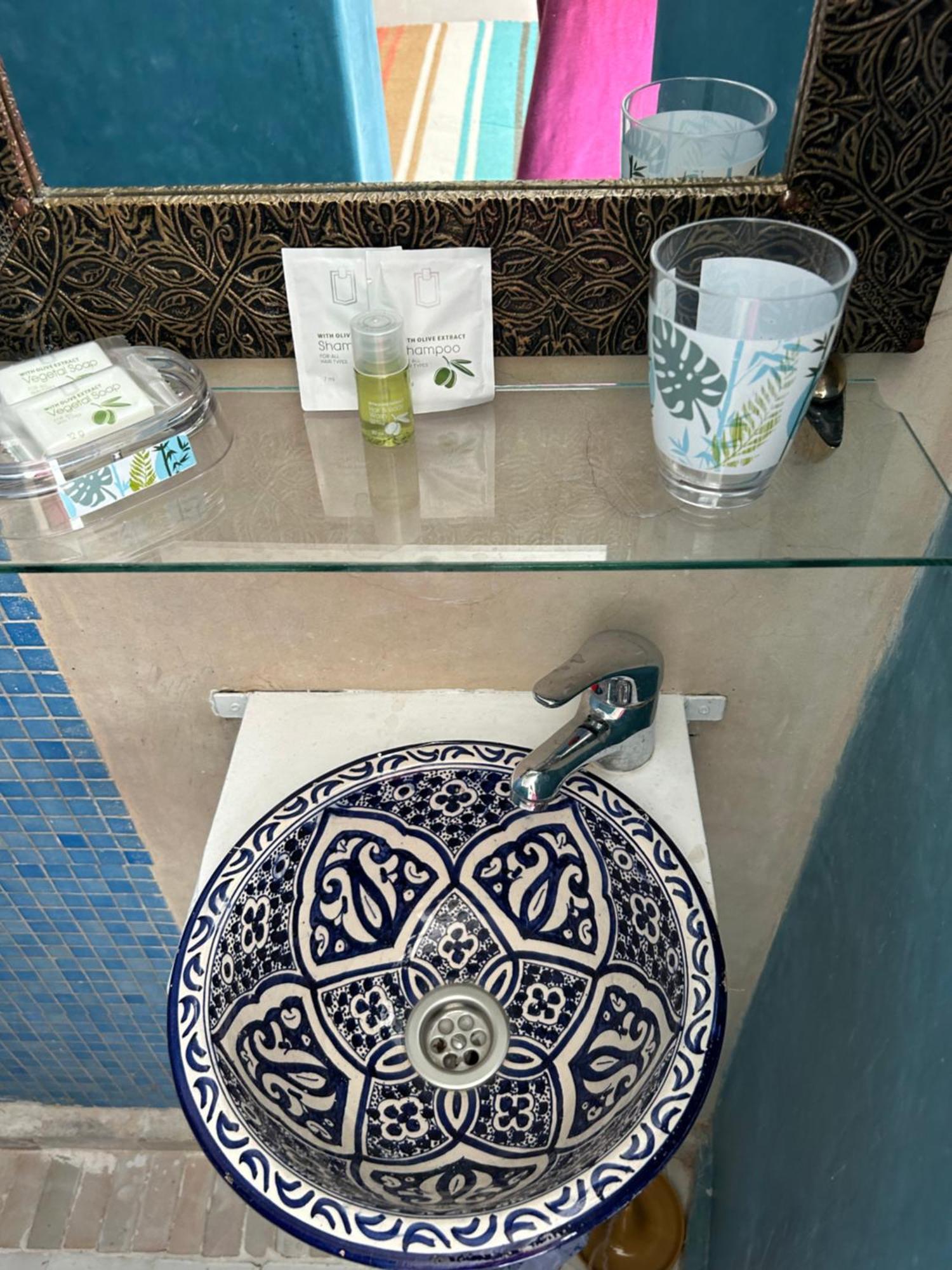 Riad Amazing Amazigh Avec Jacuzzi Petit Dejeuner Compris Avec Aussi Chambres Familiales Pres De La Place Jemaa El Fna Marakeş Dış mekan fotoğraf