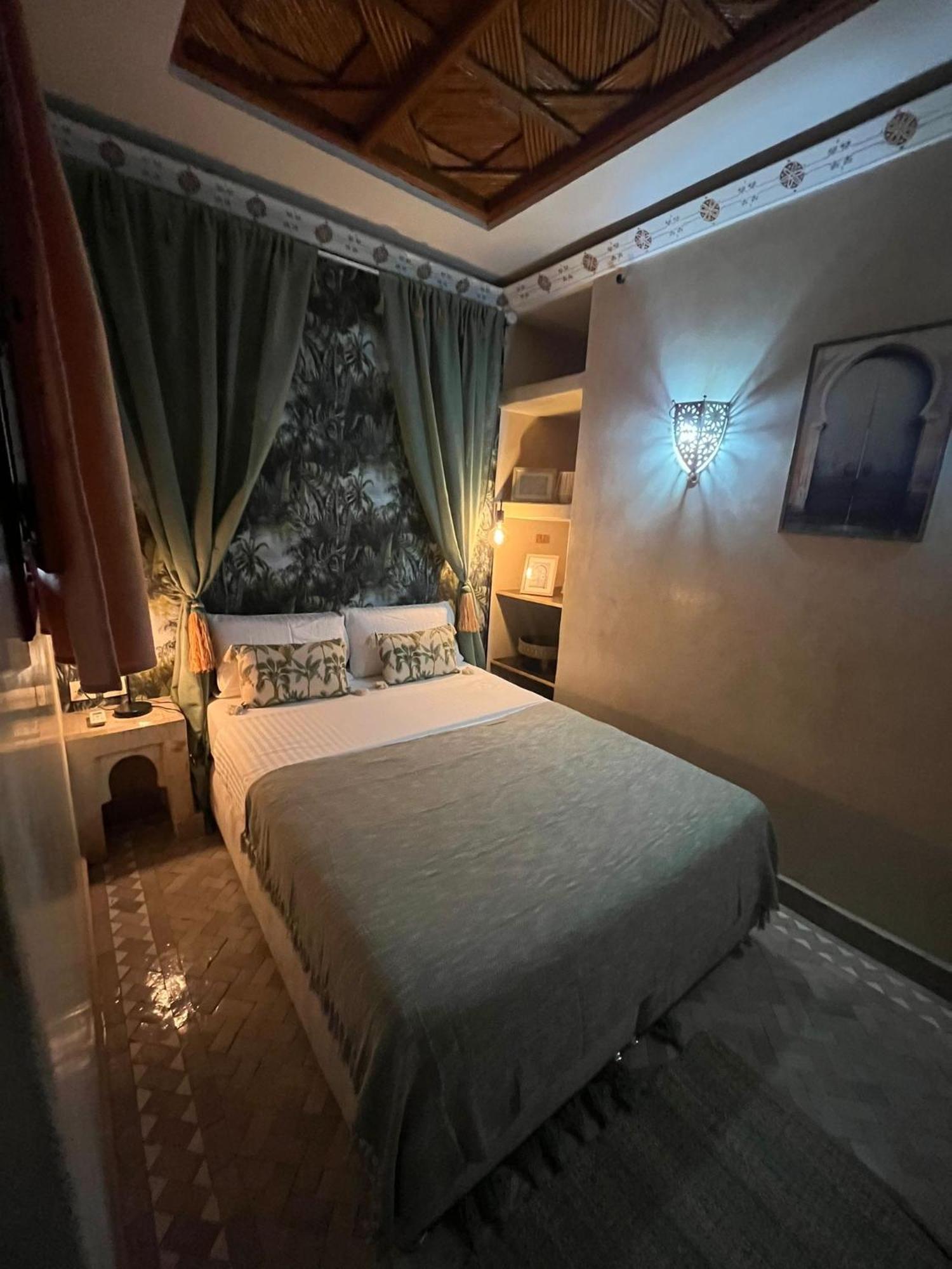 Riad Amazing Amazigh Avec Jacuzzi Petit Dejeuner Compris Avec Aussi Chambres Familiales Pres De La Place Jemaa El Fna Marakeş Dış mekan fotoğraf