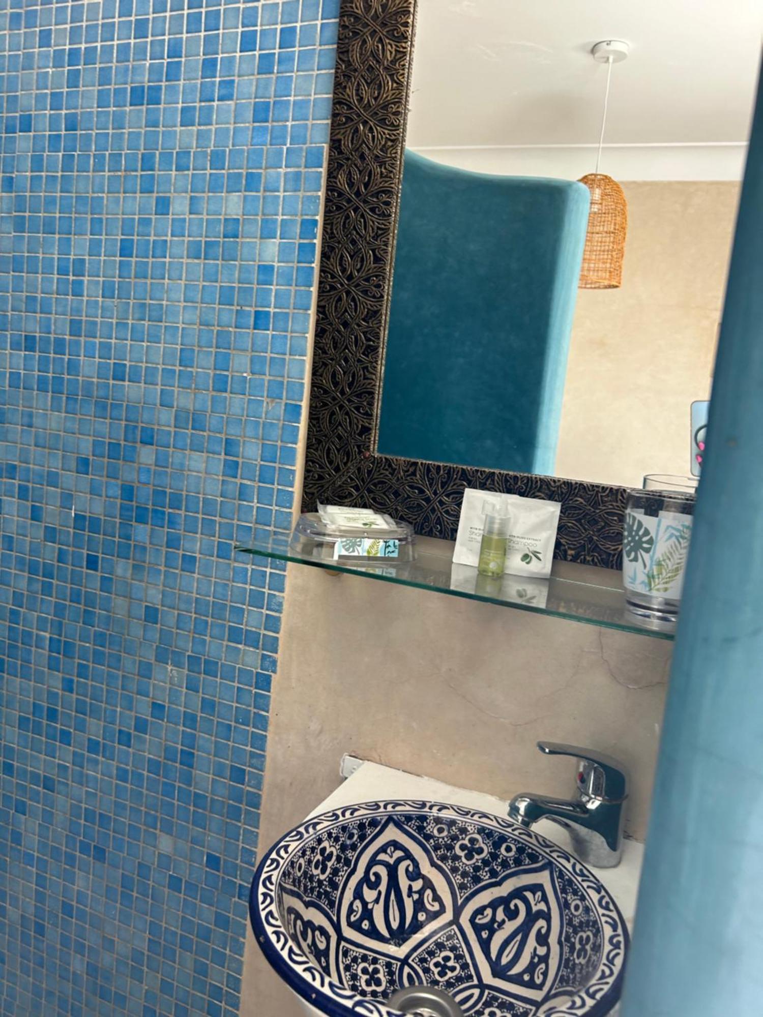 Riad Amazing Amazigh Avec Jacuzzi Petit Dejeuner Compris Avec Aussi Chambres Familiales Pres De La Place Jemaa El Fna Marakeş Dış mekan fotoğraf