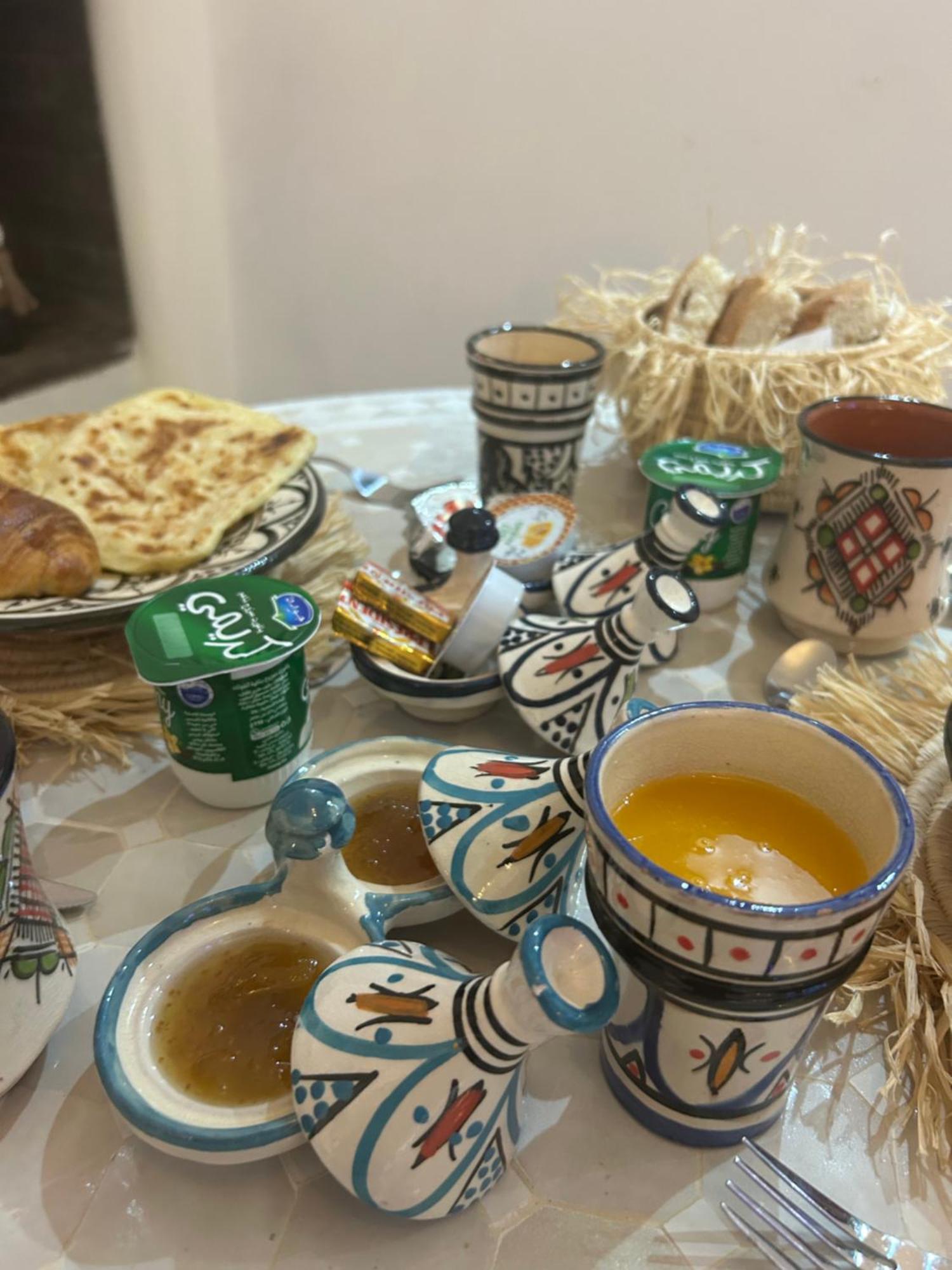 Riad Amazing Amazigh Avec Jacuzzi Petit Dejeuner Compris Avec Aussi Chambres Familiales Pres De La Place Jemaa El Fna Marakeş Dış mekan fotoğraf