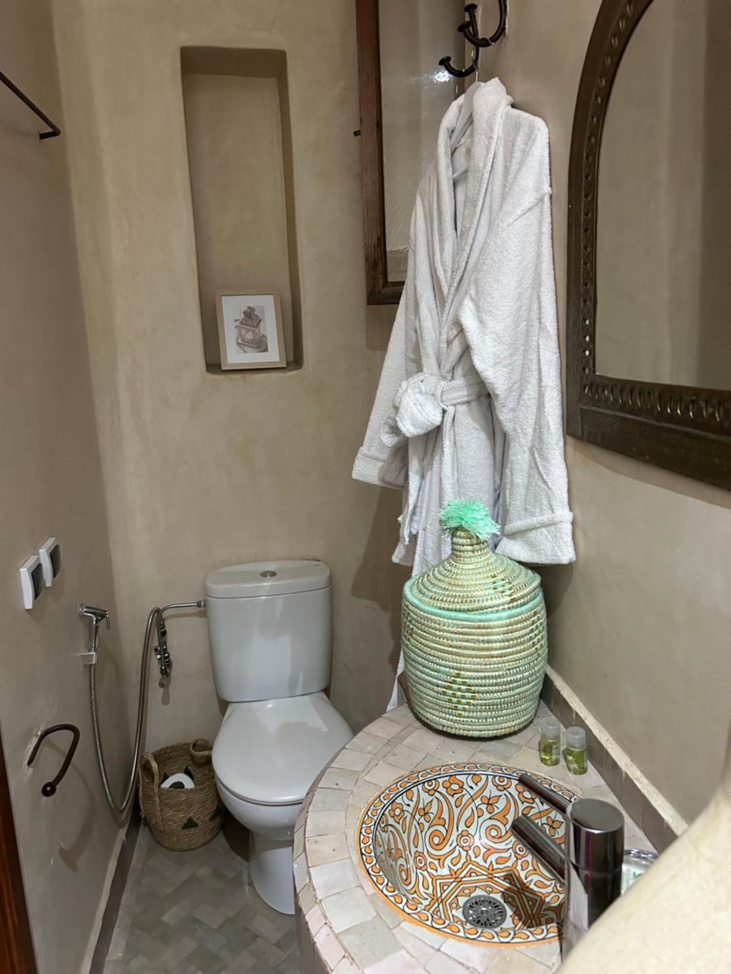 Riad Amazing Amazigh Avec Jacuzzi Petit Dejeuner Compris Avec Aussi Chambres Familiales Pres De La Place Jemaa El Fna Marakeş Dış mekan fotoğraf