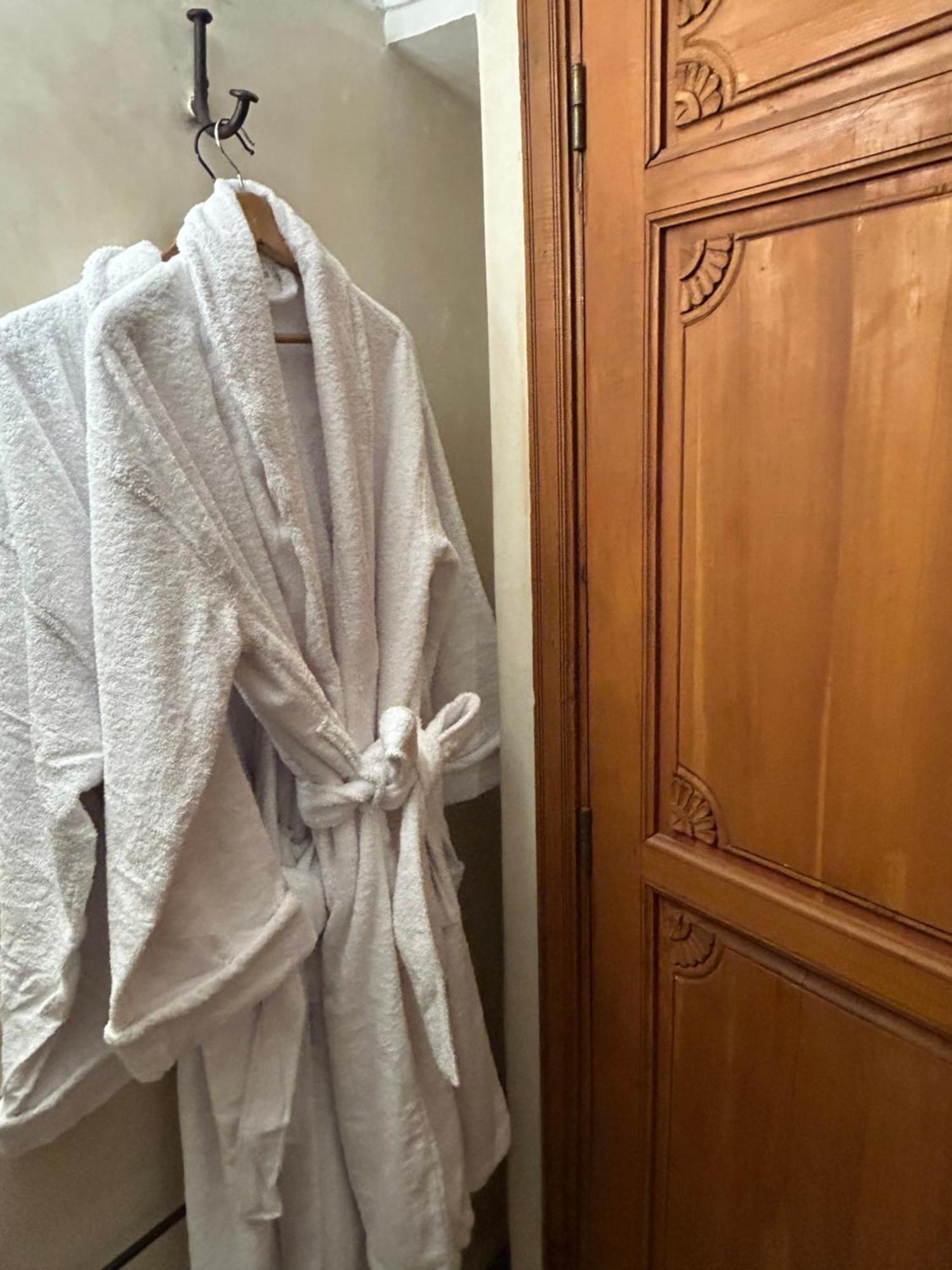 Riad Amazing Amazigh Avec Jacuzzi Petit Dejeuner Compris Avec Aussi Chambres Familiales Pres De La Place Jemaa El Fna Marakeş Dış mekan fotoğraf