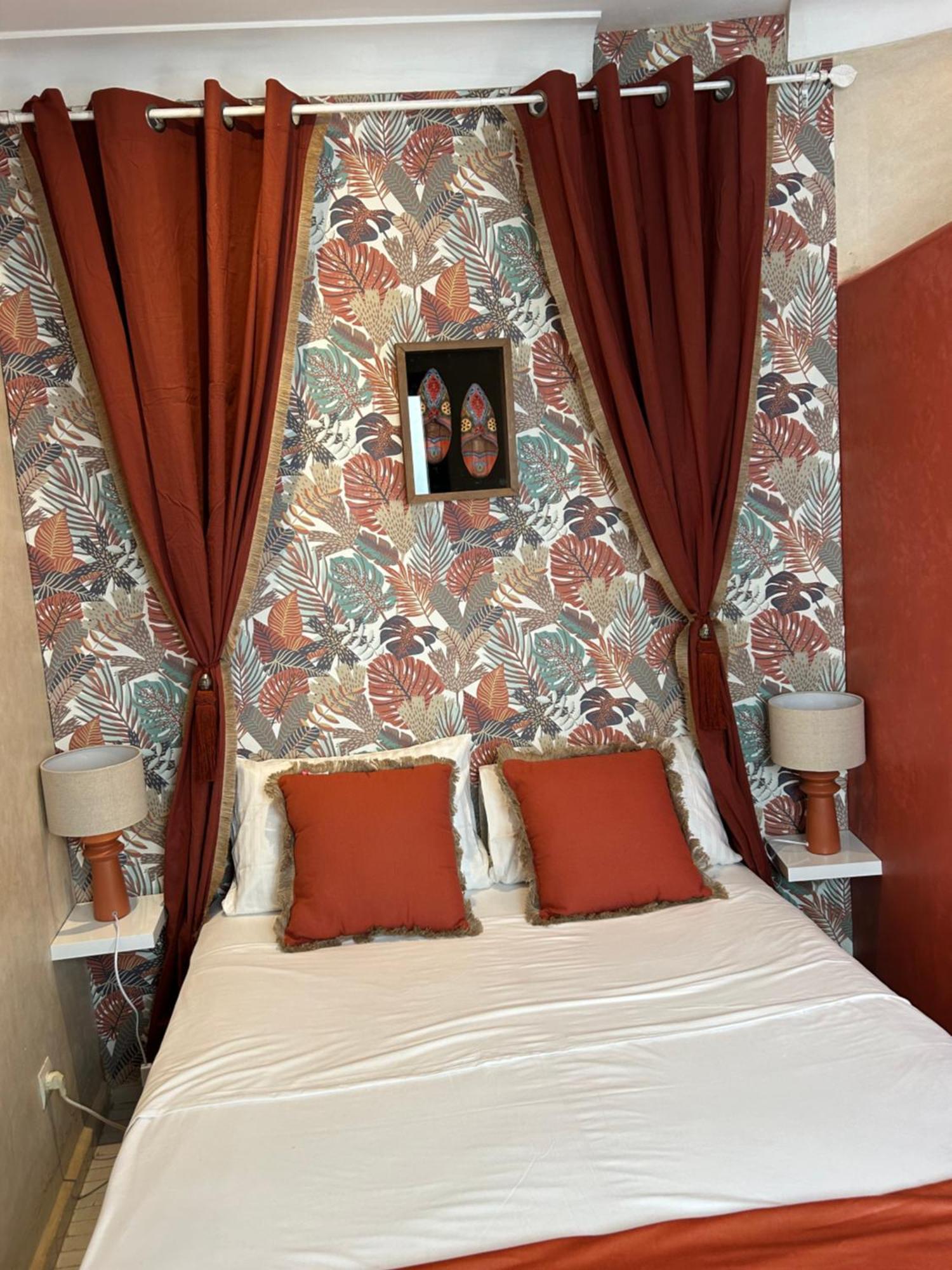 Riad Amazing Amazigh Avec Jacuzzi Petit Dejeuner Compris Avec Aussi Chambres Familiales Pres De La Place Jemaa El Fna Marakeş Dış mekan fotoğraf