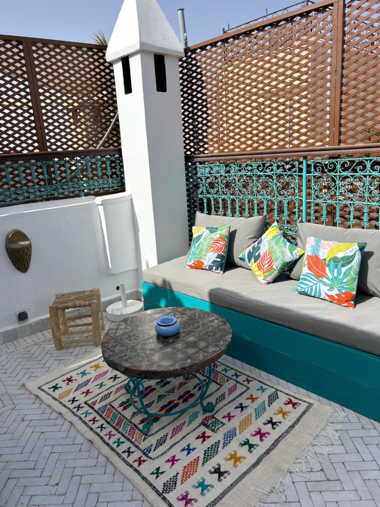 Riad Amazing Amazigh Avec Jacuzzi Petit Dejeuner Compris Avec Aussi Chambres Familiales Pres De La Place Jemaa El Fna Marakeş Dış mekan fotoğraf