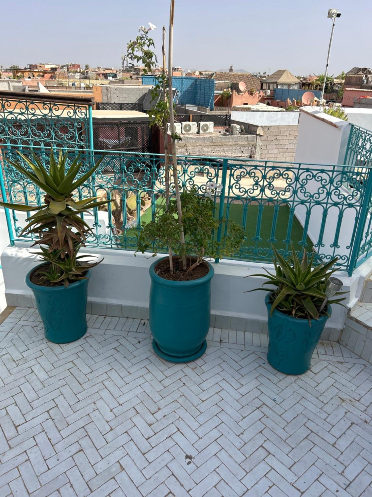 Riad Amazing Amazigh Avec Jacuzzi Petit Dejeuner Compris Avec Aussi Chambres Familiales Pres De La Place Jemaa El Fna Marakeş Dış mekan fotoğraf